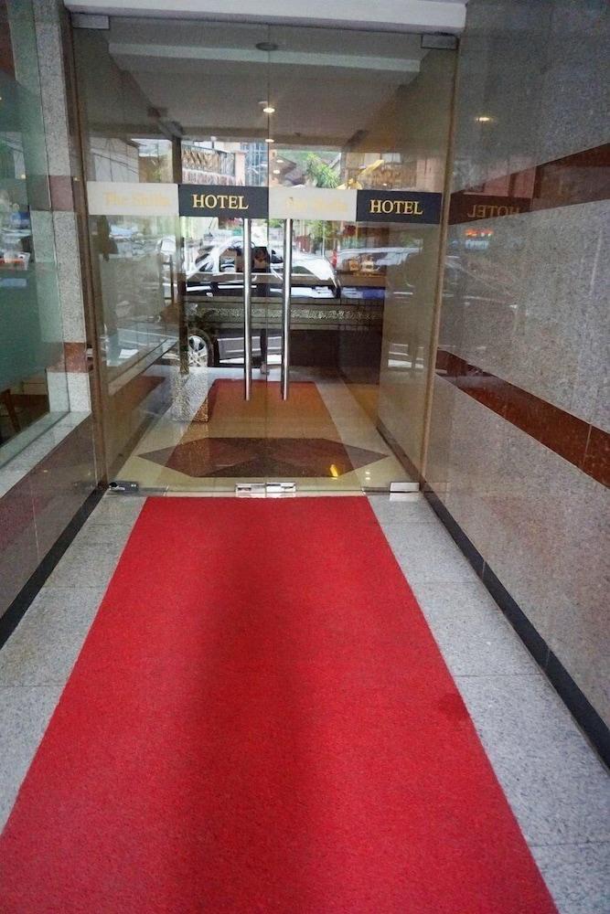 The Shila Philla Hotel Makati City Buitenkant foto