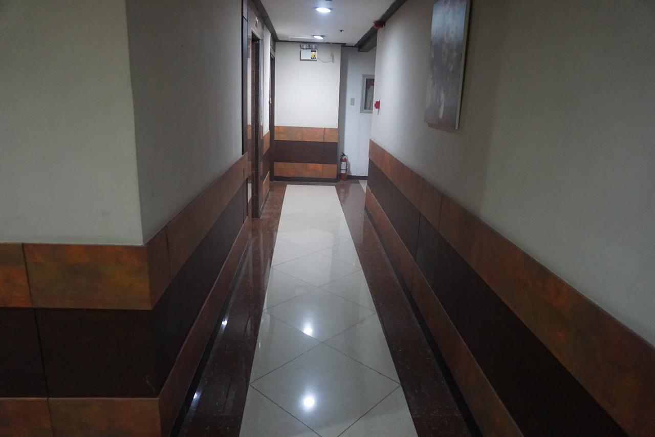 The Shila Philla Hotel Makati City Buitenkant foto
