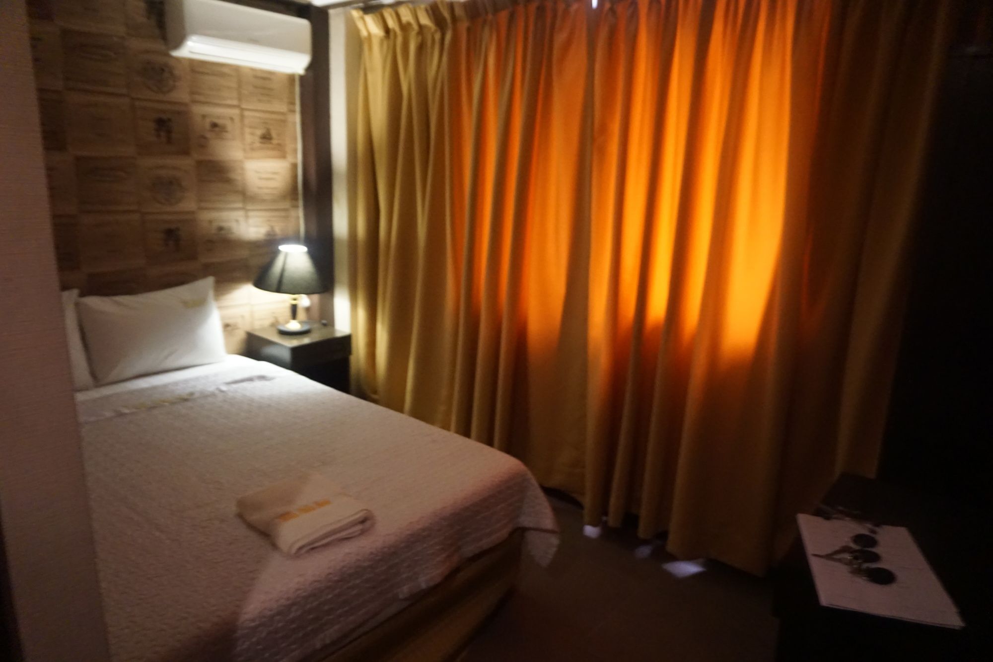 The Shila Philla Hotel Makati City Buitenkant foto